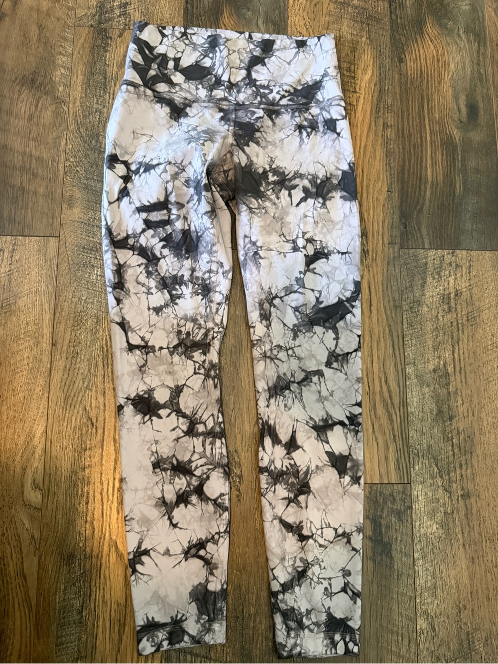 Lululemon Black and White Tie-Dye High-Waist Leggings